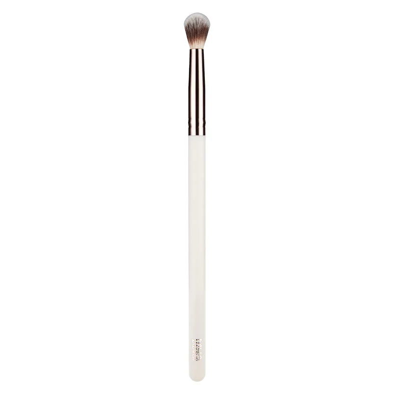 LARGE FLUFFY BLENDING BRUSH